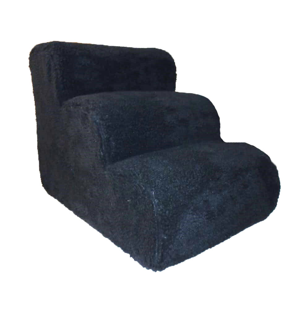 Escada Dubai Pelúcia Carneirinho Estrutura Madeira Resistente Durável 40 Cm